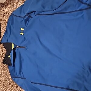 Men's size small. Under armor pull over. Blue